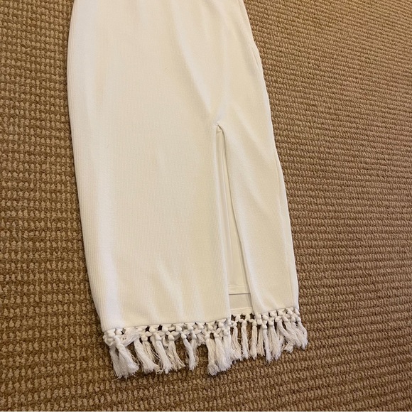 Saylor Astor Fringe Midi Dress in White Medium NWT - Picture 5 of 11